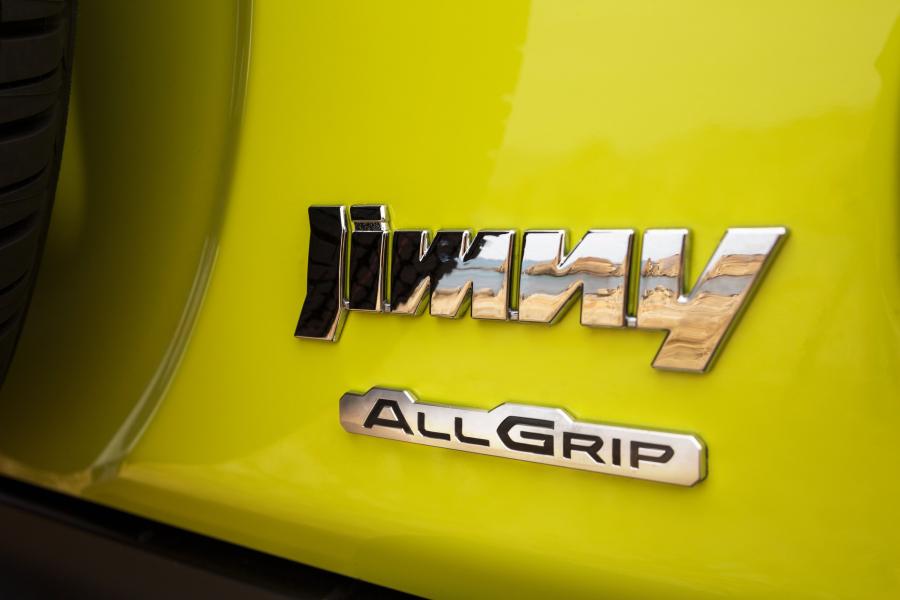 Логотип Suzuki Jimny AllGrip 2018 года  (WW) (фото 30 из 40)